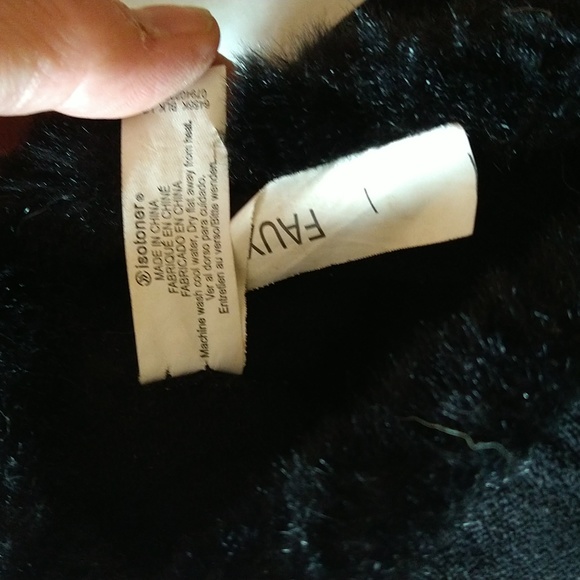NWOT Isotoner black faux fur slippers Sz L (8-9) - Picture 5 of 6